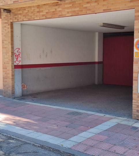 Photo 2 of Garage to rent in Calle Cristina Sánchez, 6, Calle Pinto - San Roque, Madrid