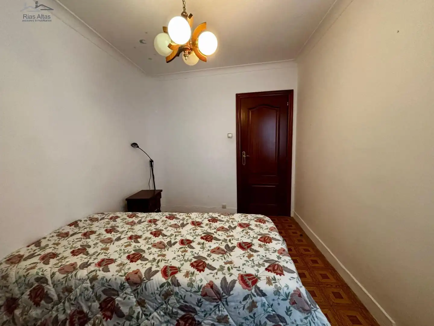 Habitación de Piso de alquiler en A Coruña Capital  con Calefacción y Amueblado