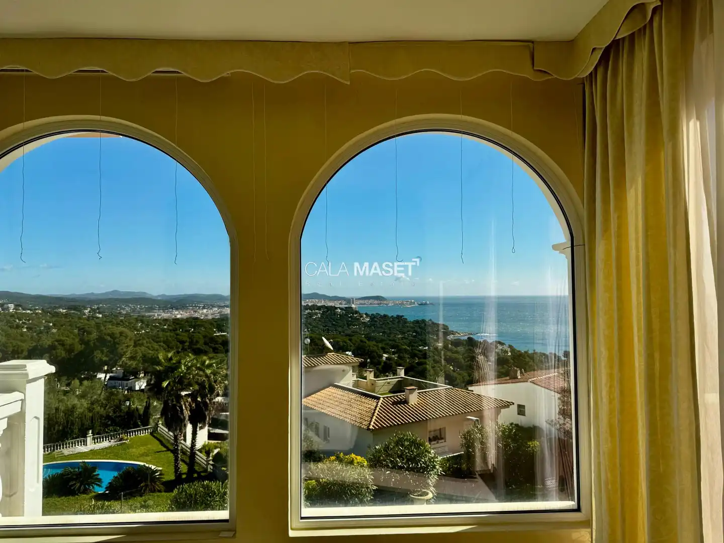 Außenansicht von Haus oder Chalet zum Verkauf in Calonge i Sant Antoni mit Heizung, Privatgarten und Terrasse