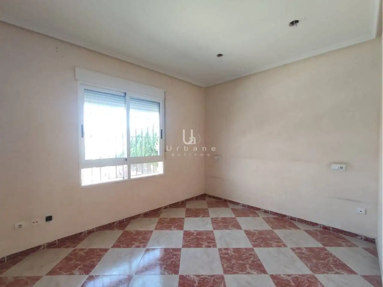 Habitación de Casa adosada en venta en Beniel