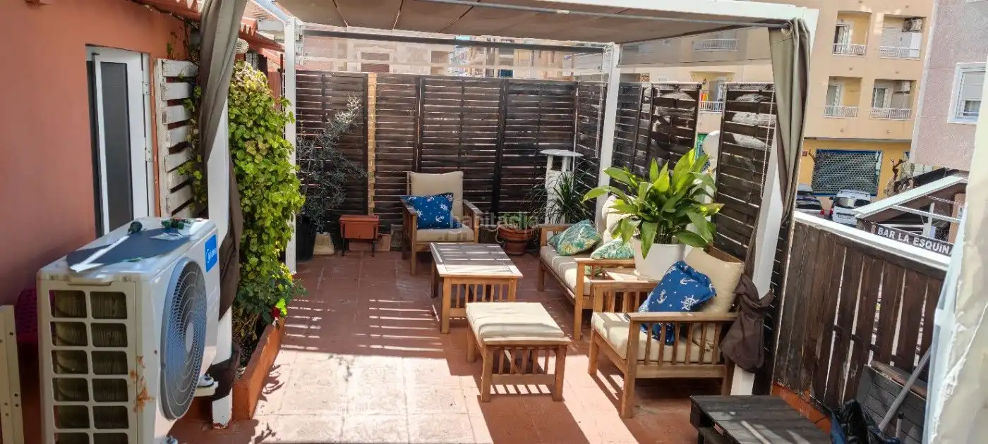 Ground floor for sale in Calle San Luis 29