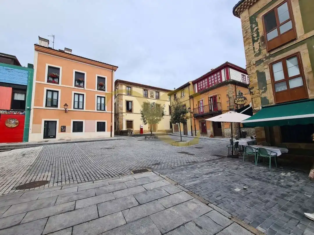 Vista exterior de Edificio en venta en Gijón 