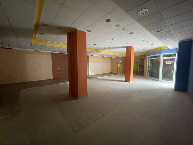 Local comercial en Alquiler en Avenida de Valencia - Avenida de Casalduch