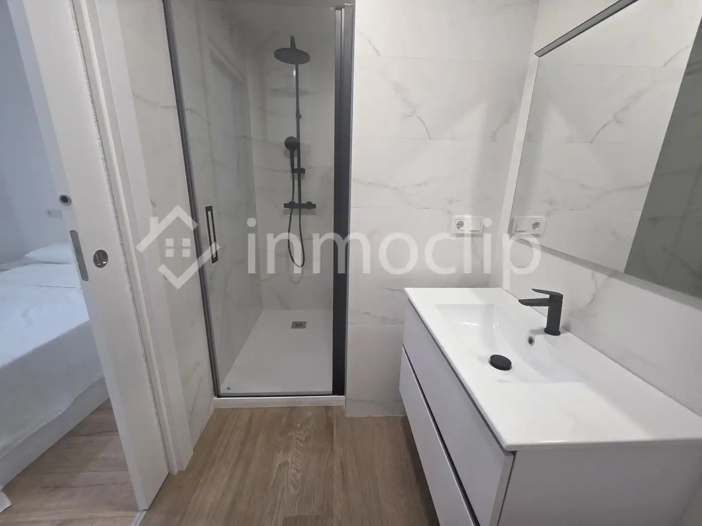 Baño de Apartamento en venta en Salamanca con Aire acondicionado y Calefacción