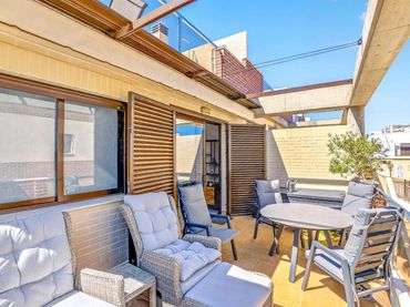 Dúplex amb balcó en venda a Orihuela Costa