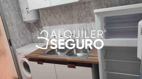 Photo 3 of Flat for rent in Rio Martin, Avda. Cataluña, Zaragoza Capital