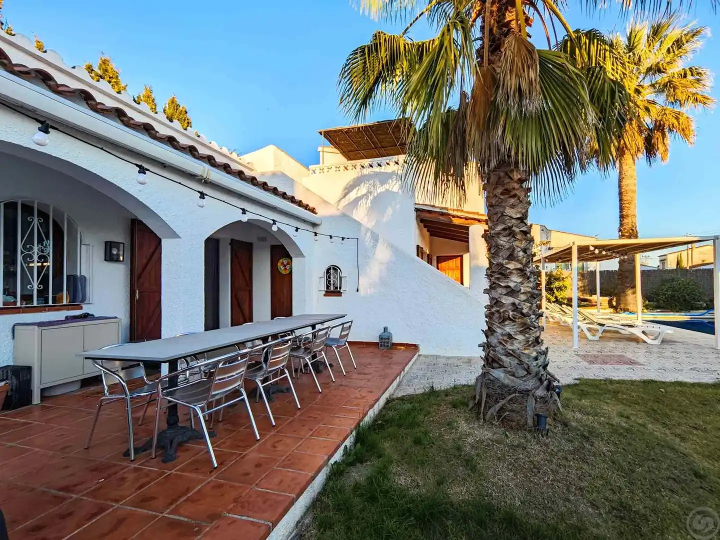 Vista exterior de Casa adosada en venta en Empuriabrava con Terraza, Trastero y Piscina