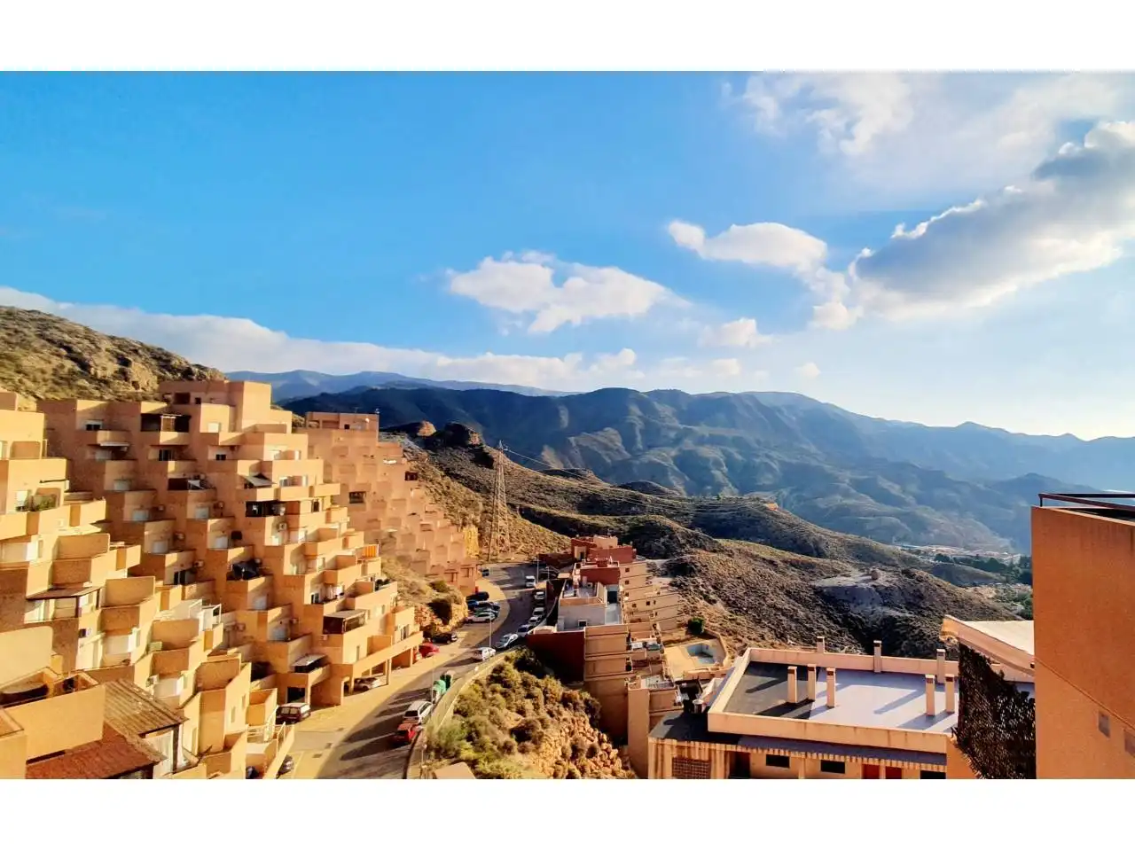 Vista exterior de Estudio en venta en Vícar con Calefacción, Terraza y Trastero
