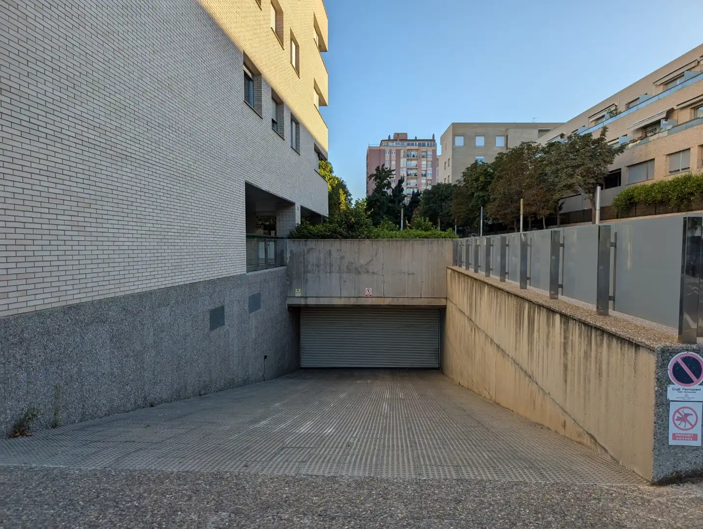 Parking of Garage for rent in Girona