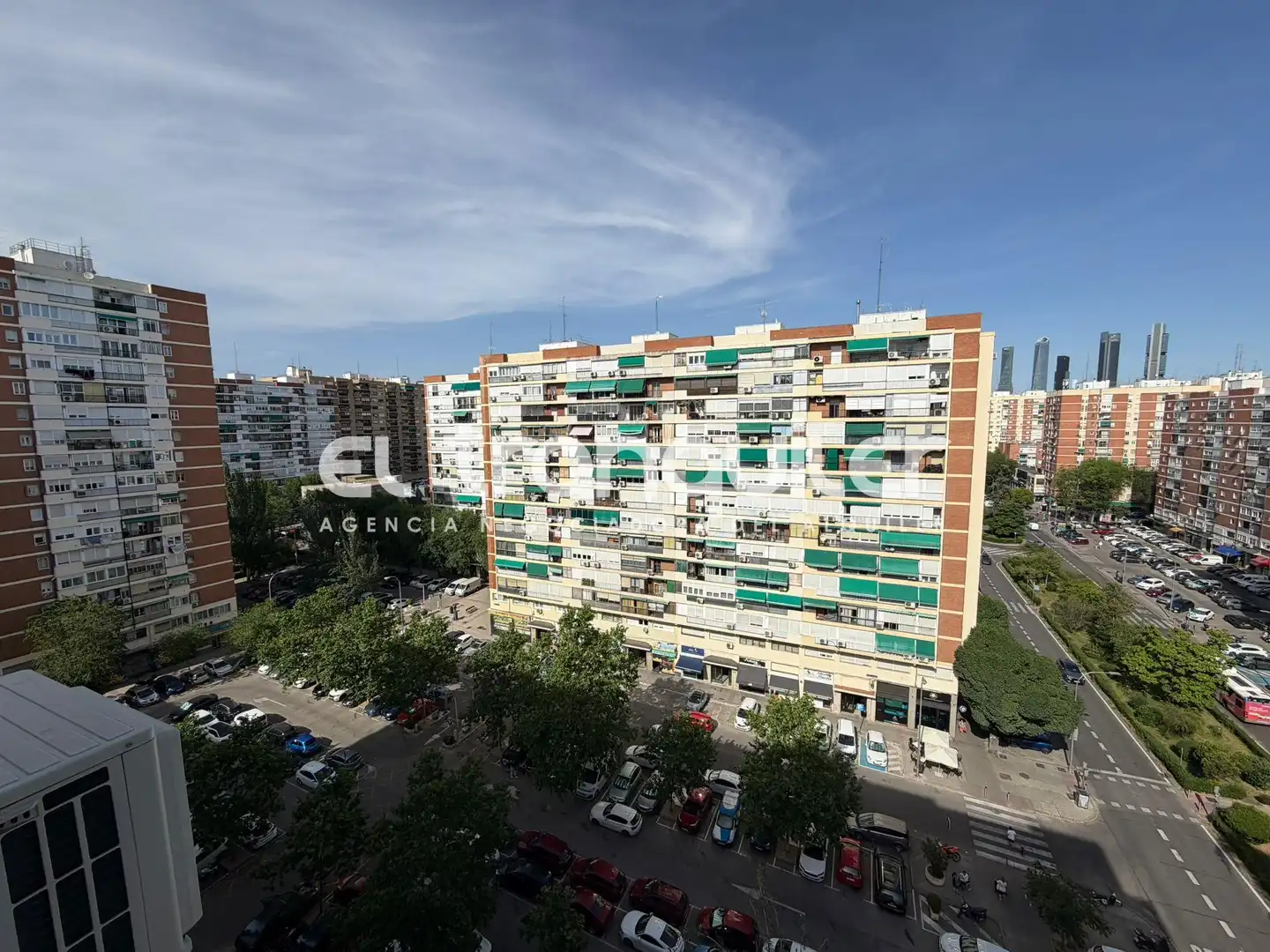 Exterior view of Flat for rent in Madrid  with Air Conditioner and Washing machine