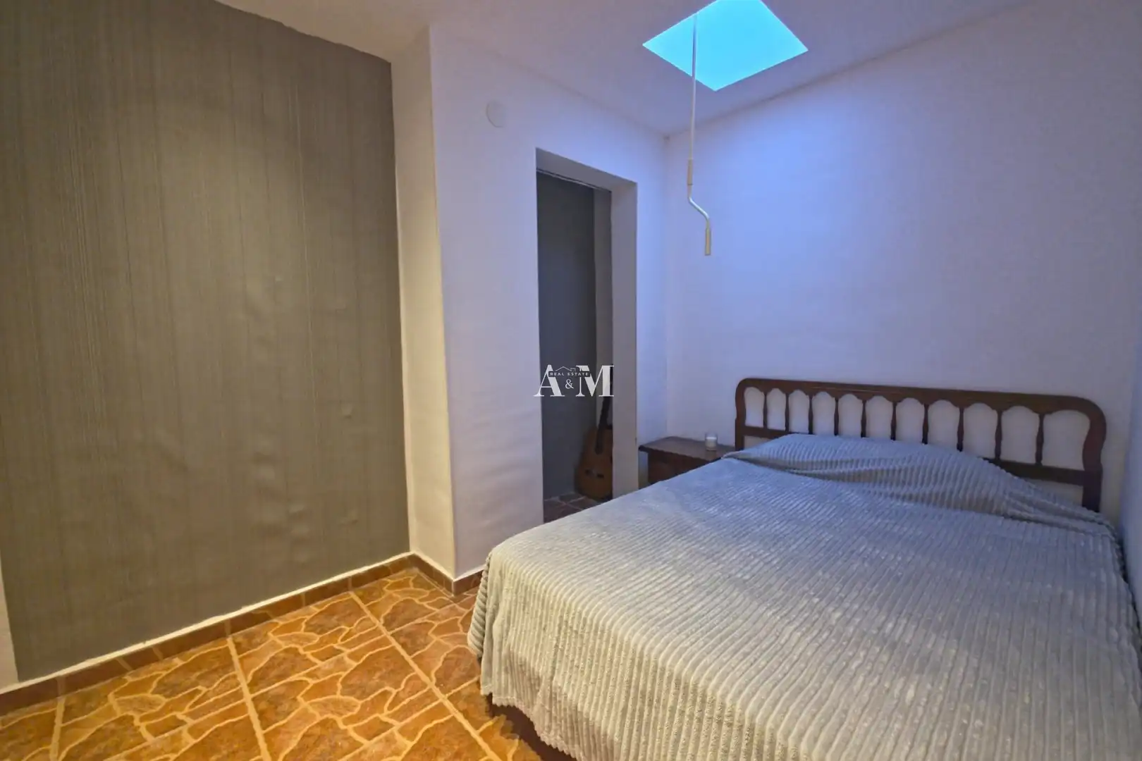 Dormitori de Casa adosada de lloguer en Torrevieja amb Aire condicionat, Calefacció i Jardí privat