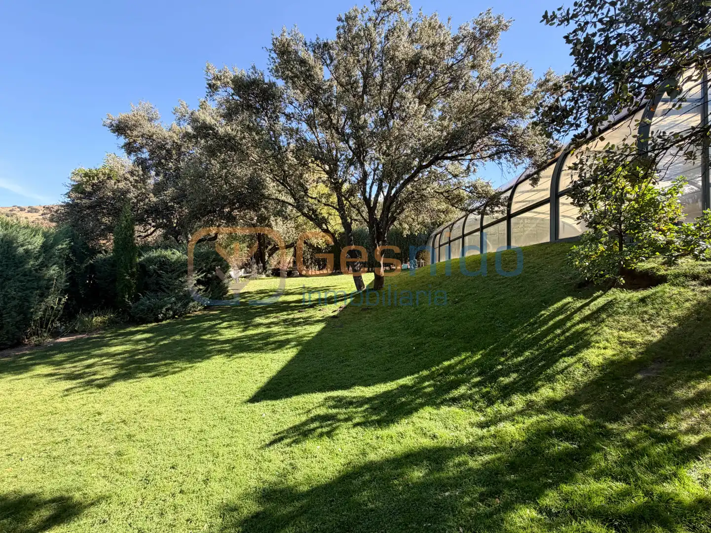 Jardí de Casa o xalet en venda en El Espinar amb Calefacció, Jardí privat i Terrassa