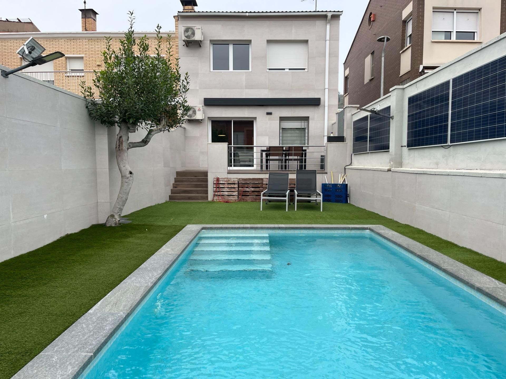Piscina de Casa o xalet en venda en Igualada amb Aire condicionat, Calefacció i Jardí privat