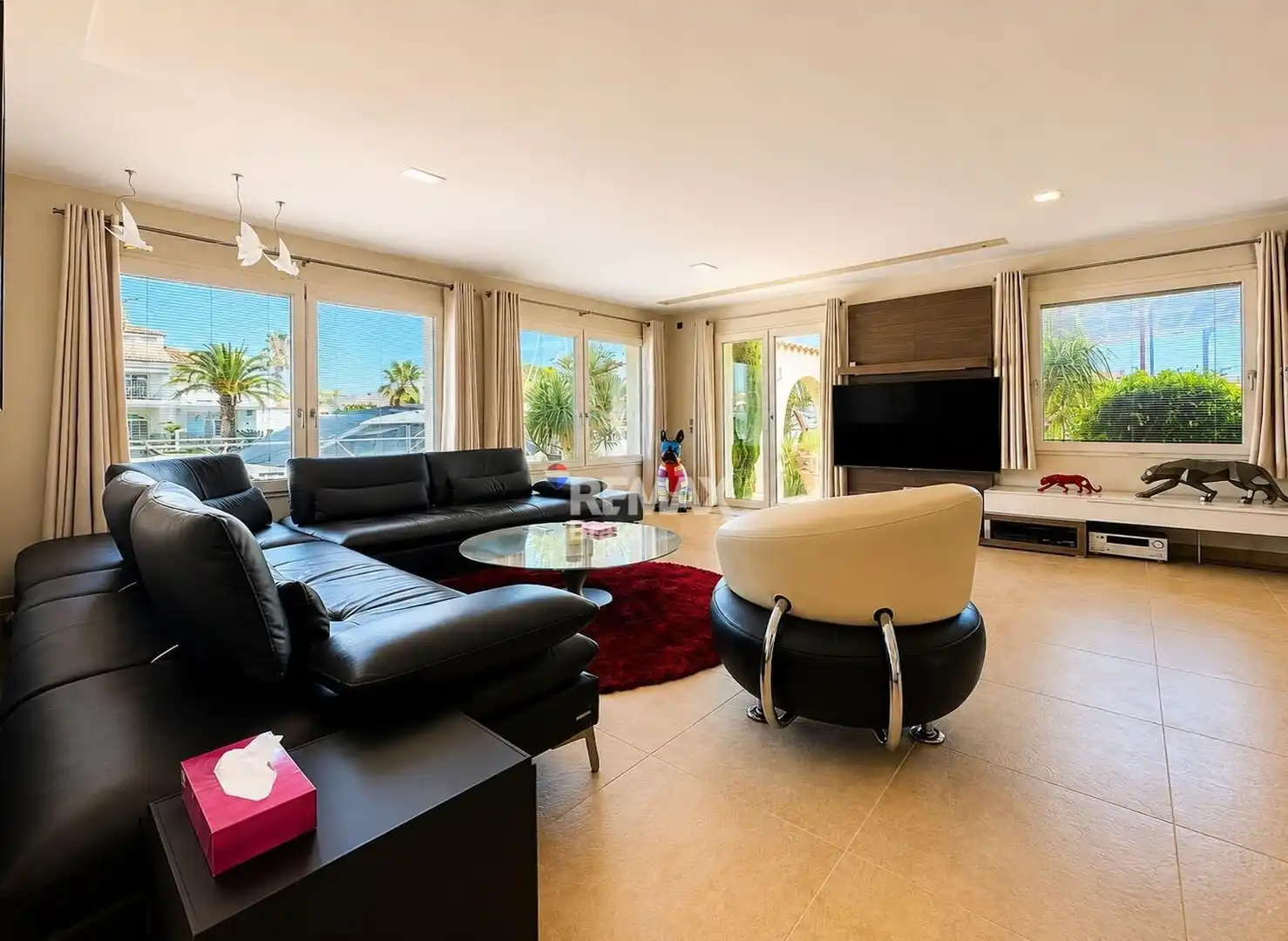 Sala d'estar de Casa o xalet en venda en Roses amb Aire condicionat, Calefacció i Jardí privat