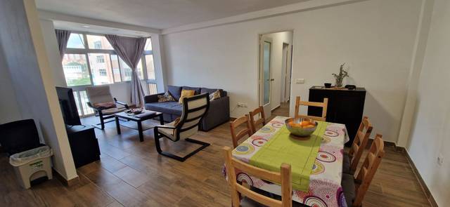 Piso en Alquiler en Chimisay - Las Delicias - Miramar