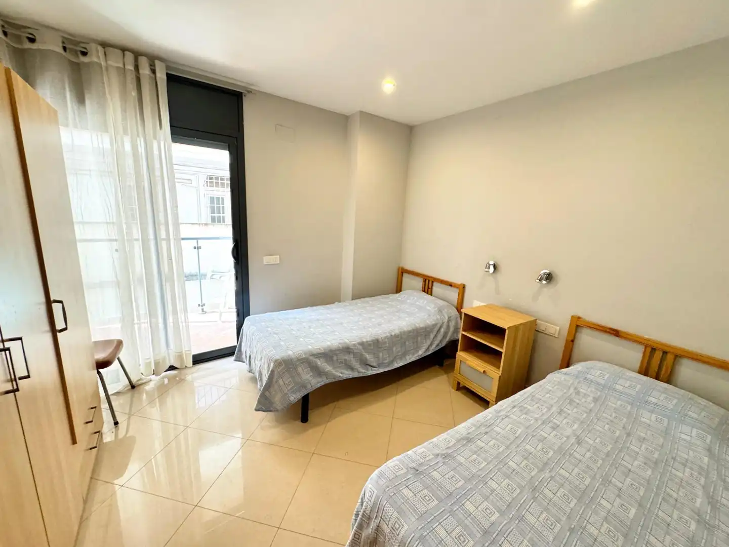 Schlafzimmer von Wohnung zum Verkauf in Sitges mit Klimaanlage, Heizung und Balkon