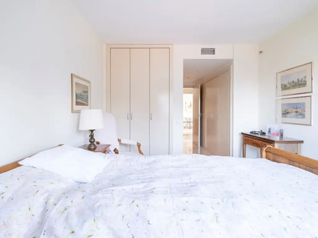 Bedroom of Attic for sale in Sant Cugat del Vallès  with Air Conditioner, Terrace and Swimming Pool