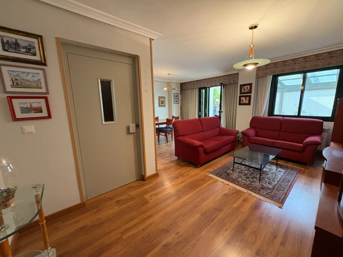 Sala de estar de Casa adosada en venta en Simancas con Aire acondicionado, Calefacción y Jardín privado