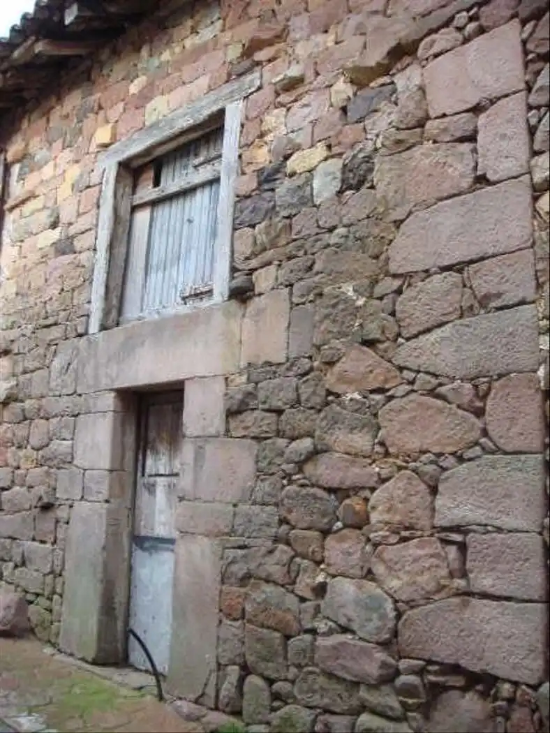 Vista exterior de Edificio en venta en Cabuérniga