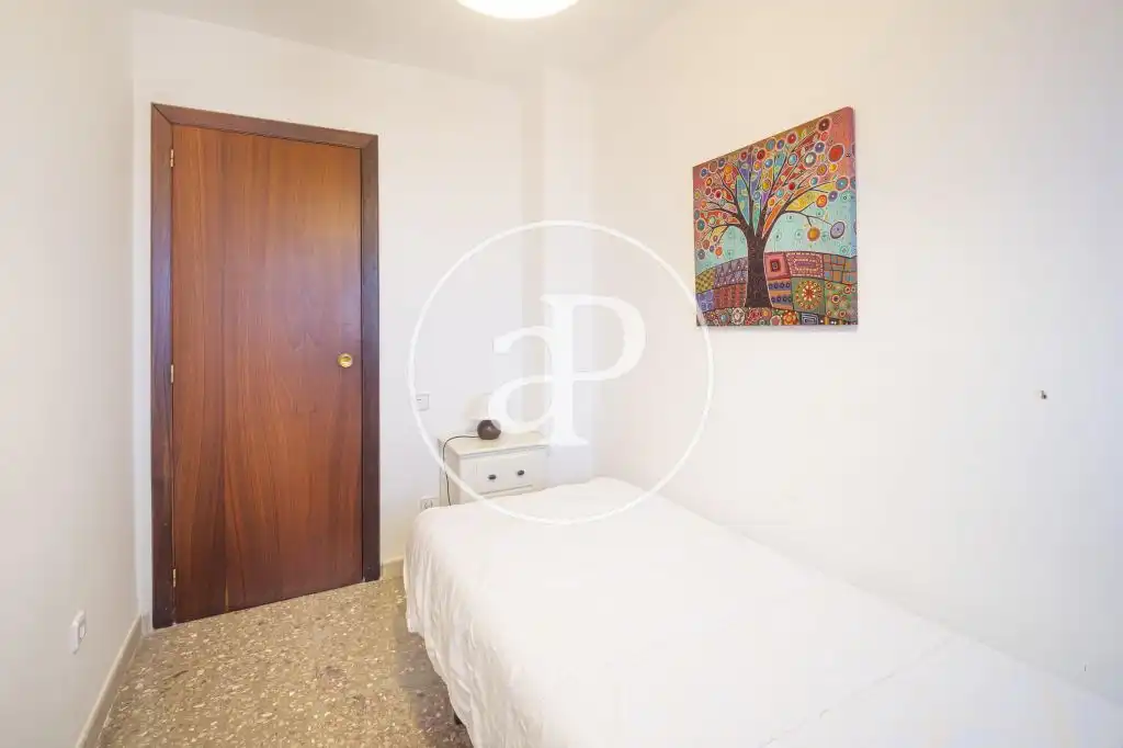Habitación de Piso de alquiler en Valencia con Aire acondicionado, Calefacción y Amueblado