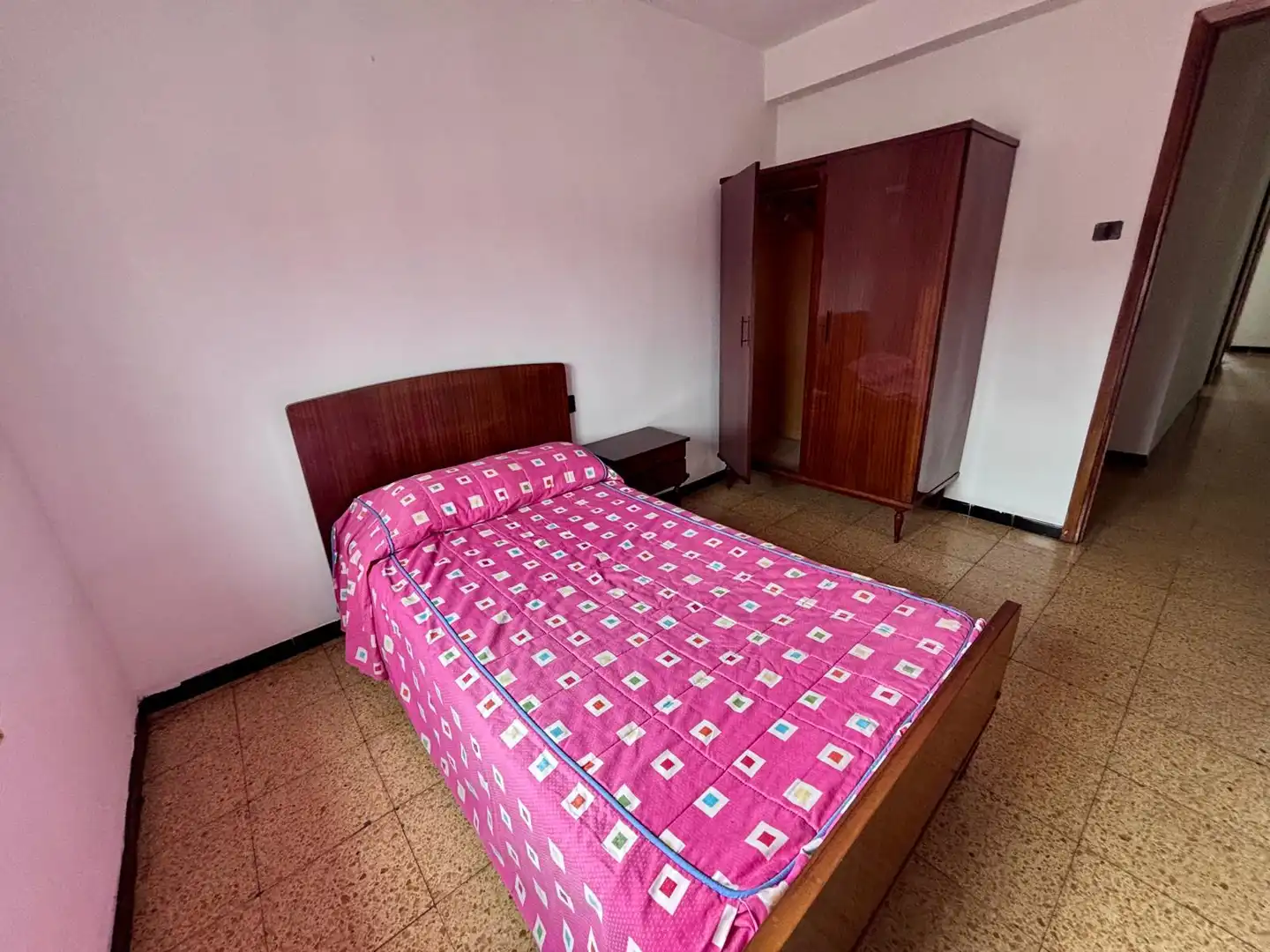 Habitación de Piso en venta en Gijón  con Amueblado y Horno