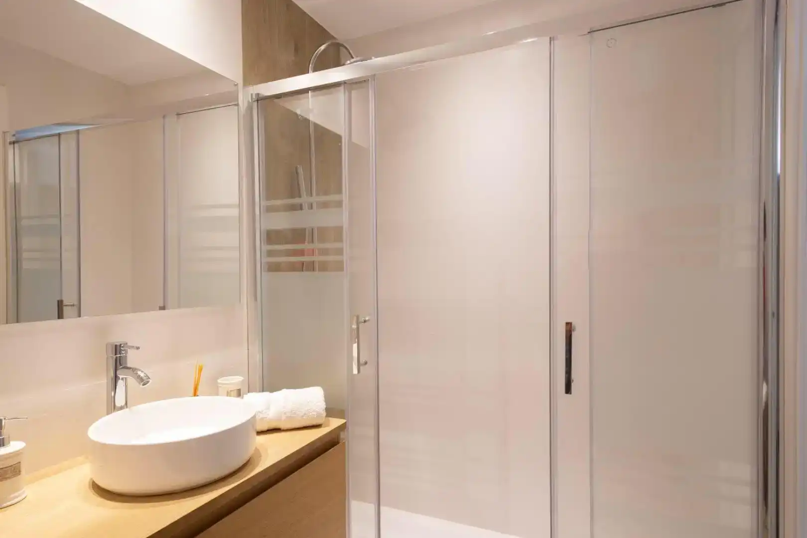 Bathroom of Flat for sale in Marbella  with Air Conditioner and Swimming Pool