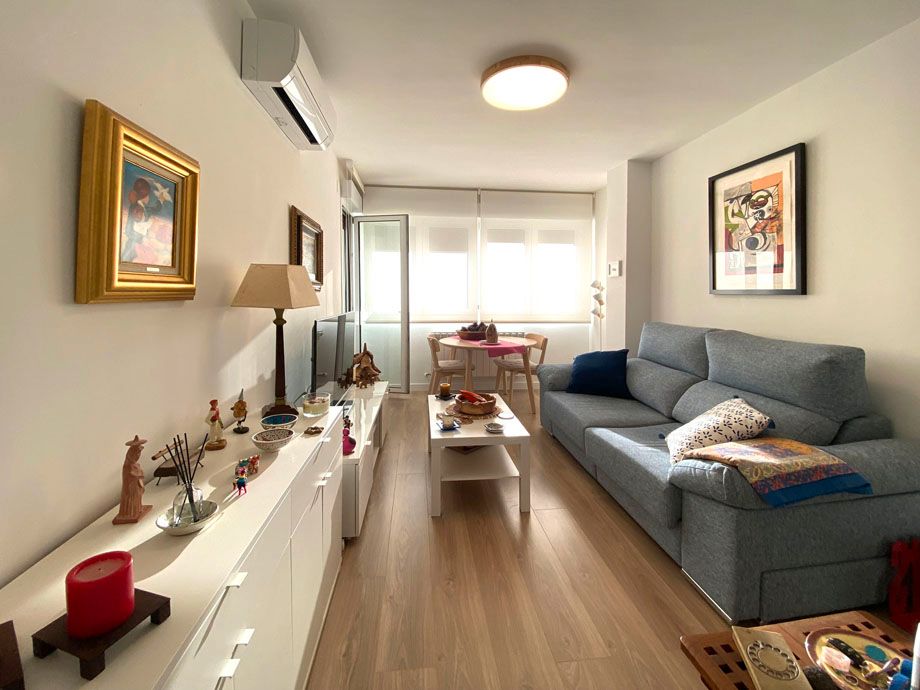 Sala de estar de Piso en venta en Vitoria - Gasteiz con Calefacción, Parquet y Trastero