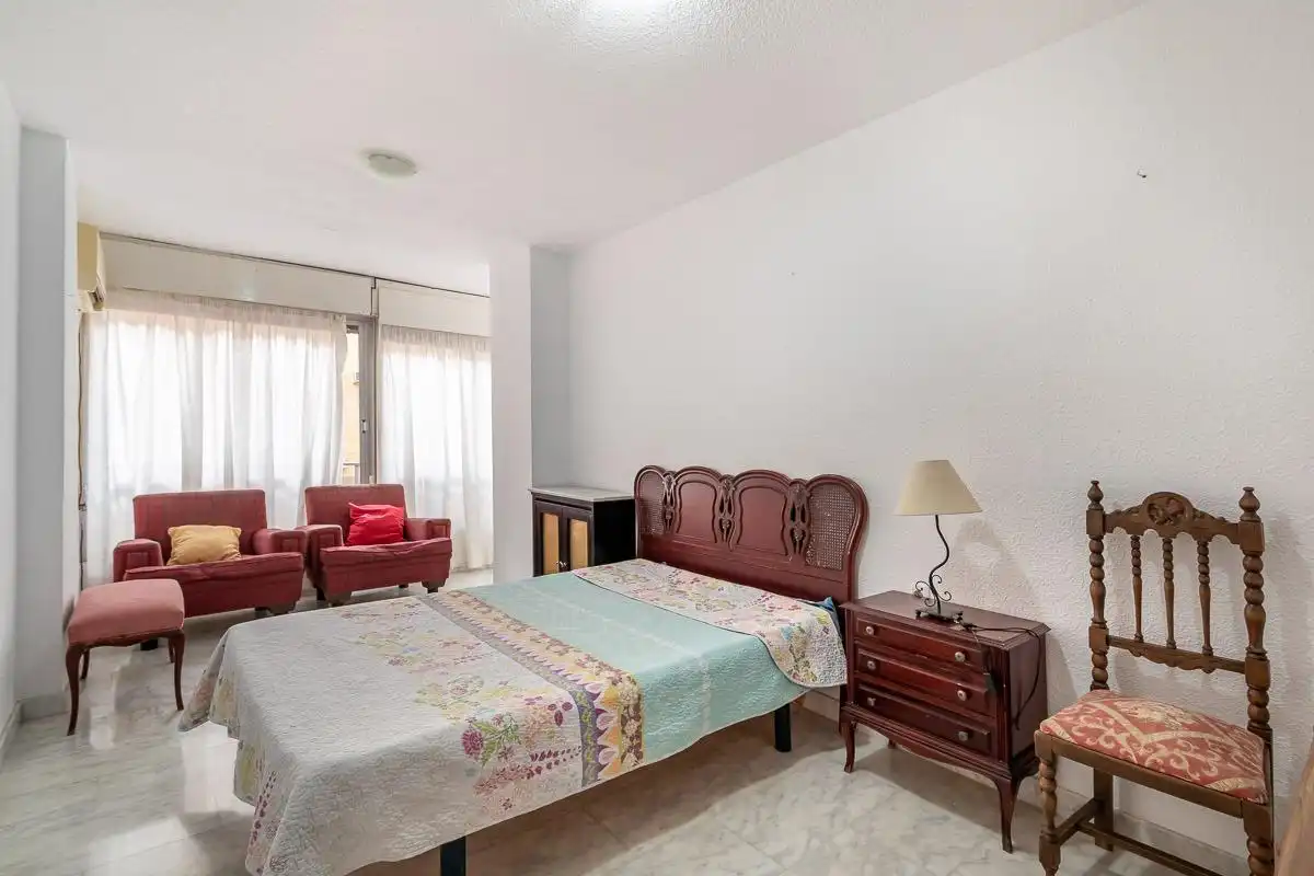 Bedroom of Flat for sale in Ronda