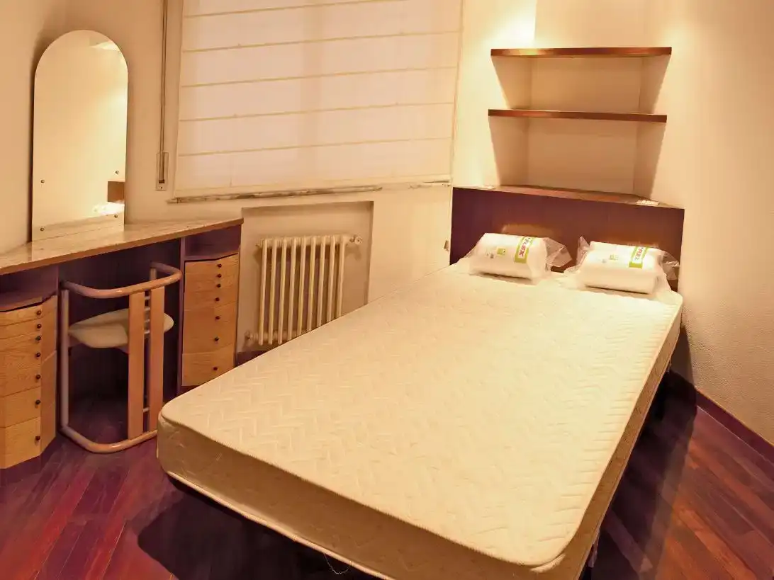 Dormitori de Apartament en venda en Lugo Capital