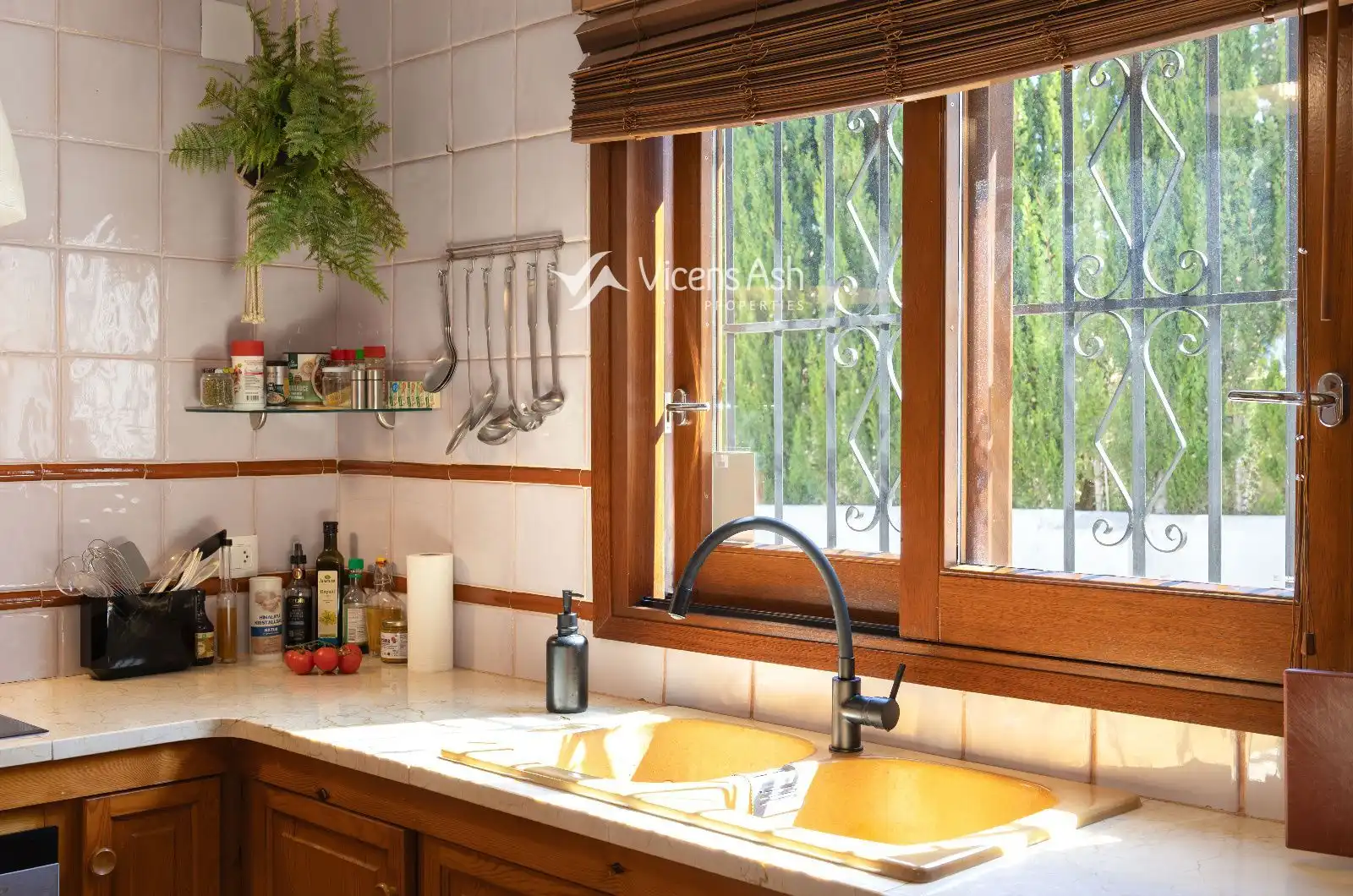 Kitchen of Houses for sale in Jávea / Xàbia  with Air Conditioner, Heating and Storage room