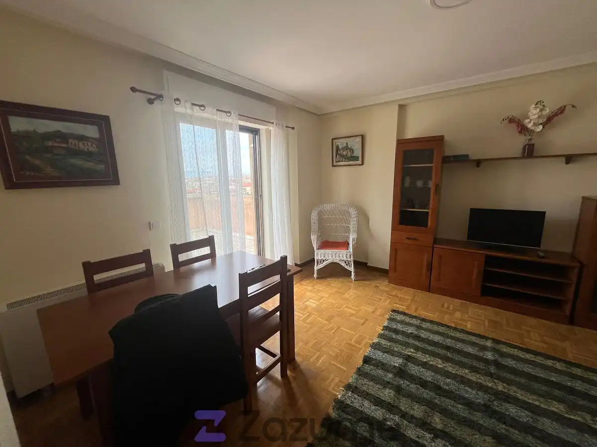 Living room of Attic for rent in Salamanca Capital  with Parquet flooring, Terrace and Furnished