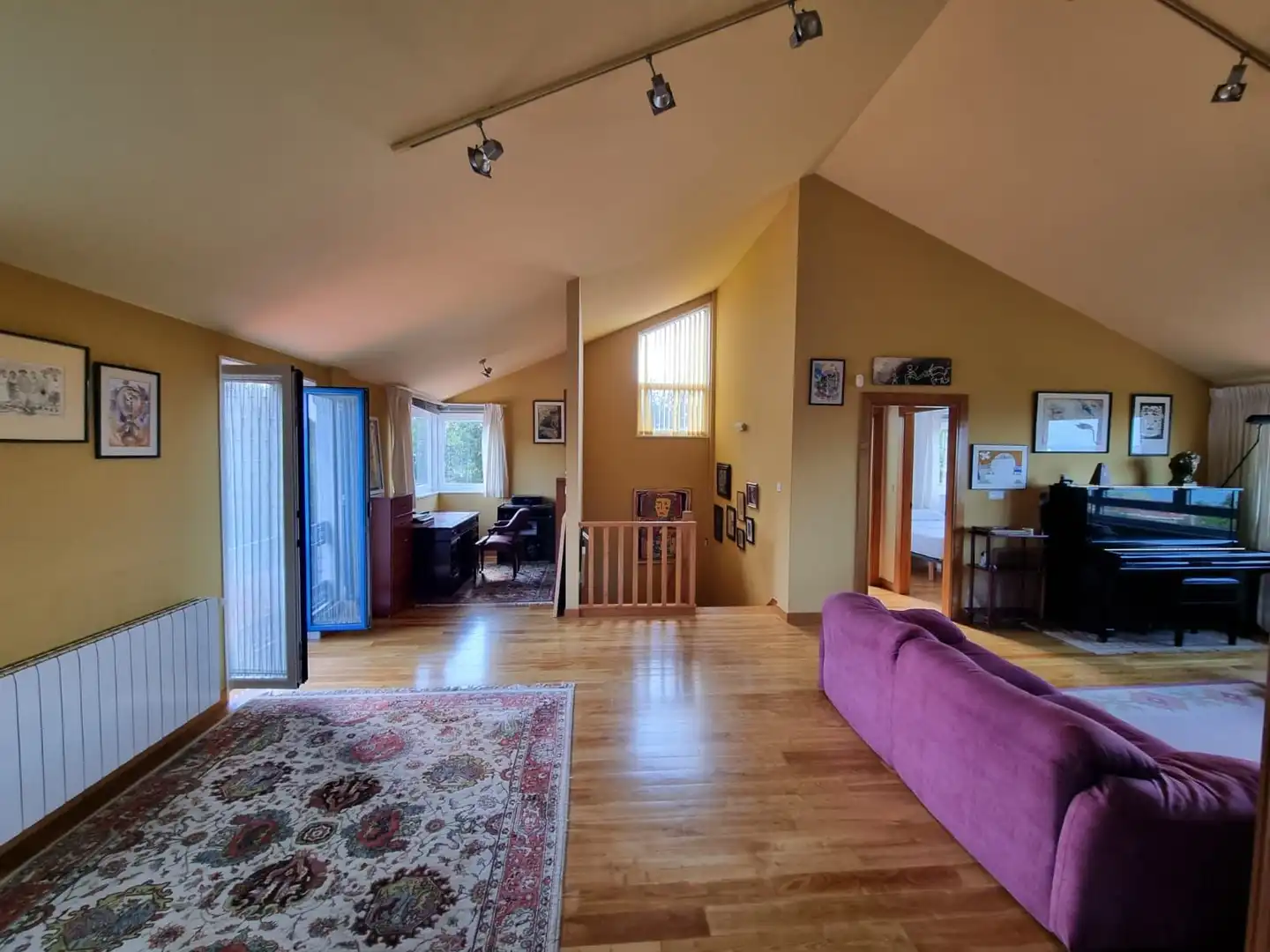 Living room of Houses for sale in Miño  with Heating, Parquet flooring and Storage room