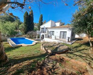 Vista exterior de Casa o xalet de lloguer en Mijas amb Aire condicionat, Terrassa i Piscina