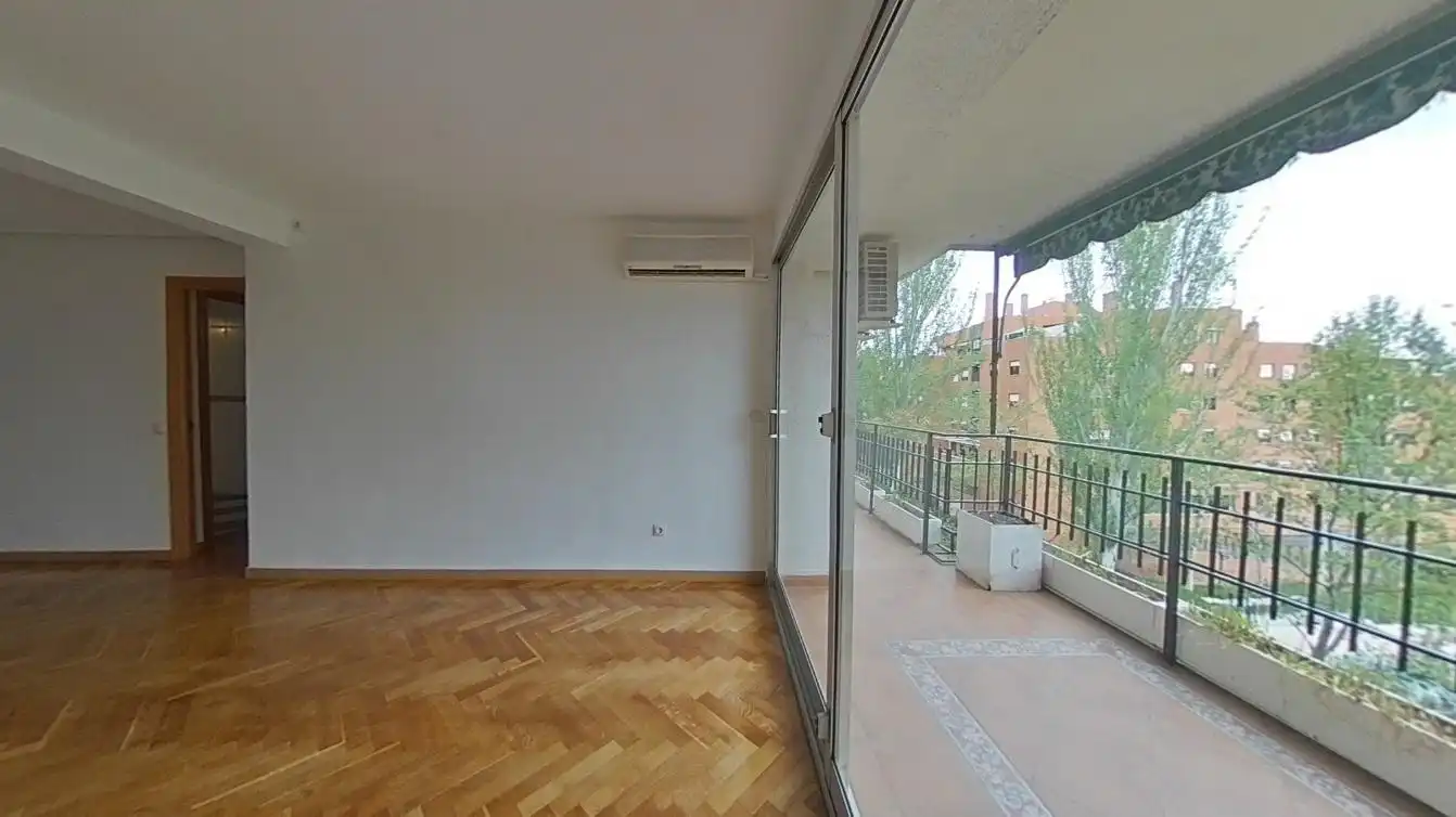 Dormitori de Pis en venda en Móstoles amb Calefacció, Terrassa i Forn