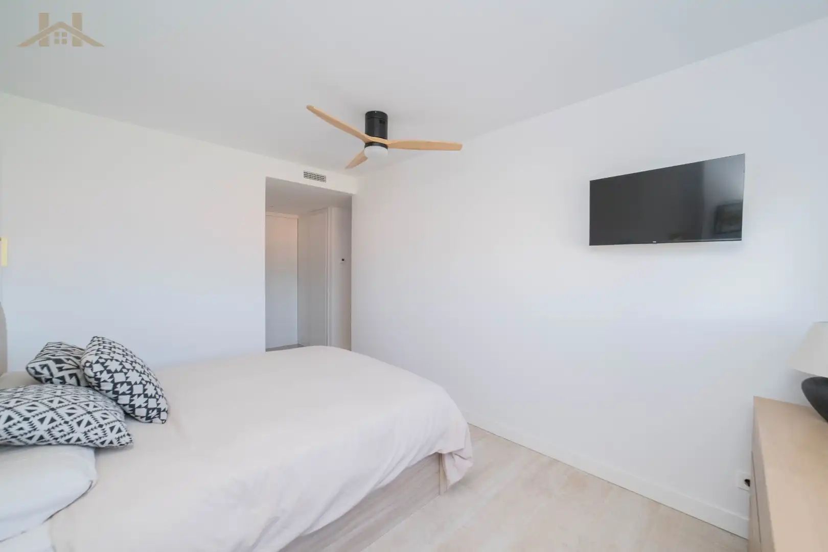 Habitación de Piso en venta en Boadilla del Monte con Aire acondicionado, Calefacción y Jardín privado