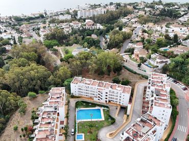Flat with pool for sale in Calle Calle Geranios 35