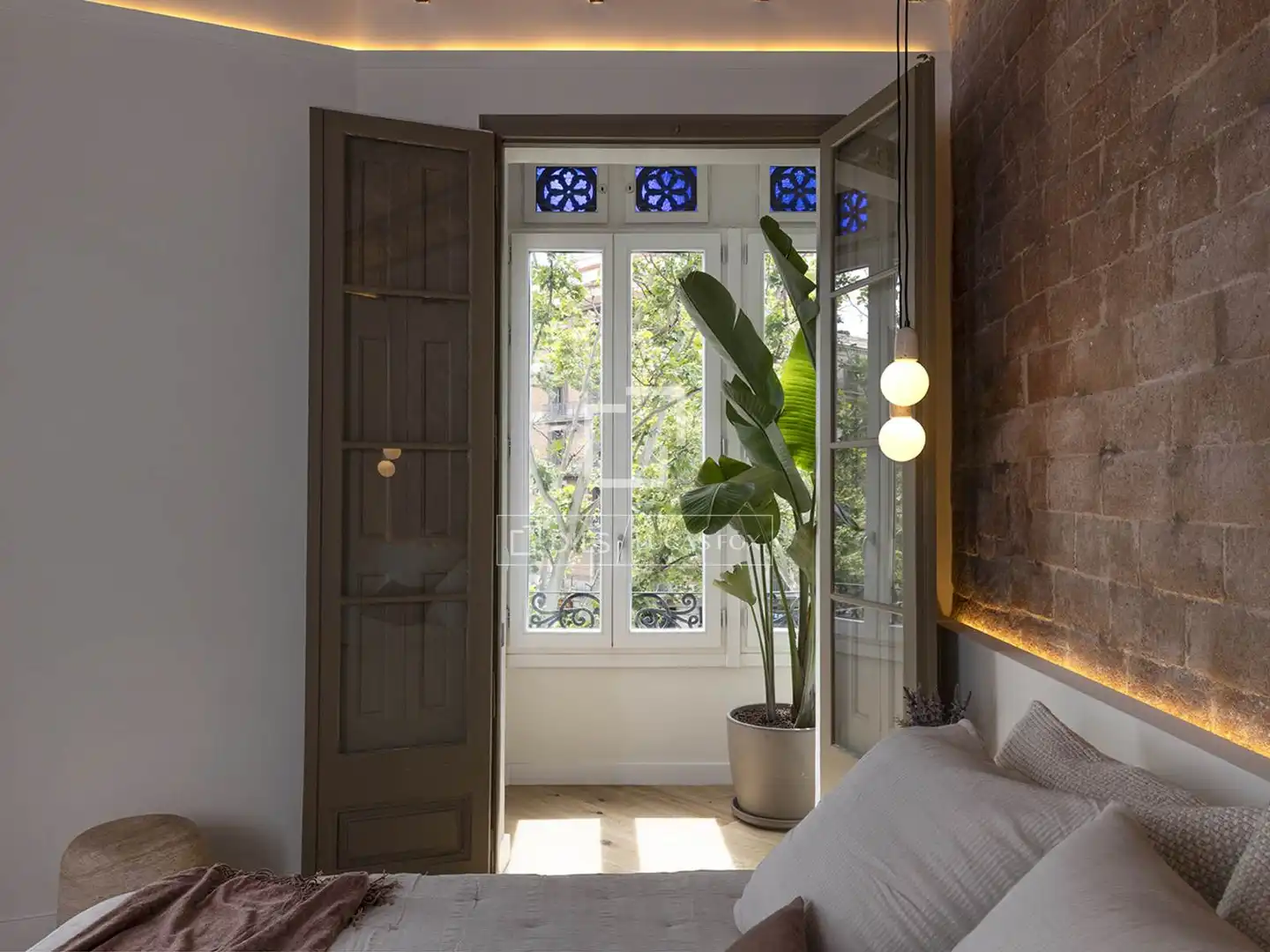 Schlafzimmer von Wohnung zum Verkauf in Barcelona mit Klimaanlage, Heizung und Balkon