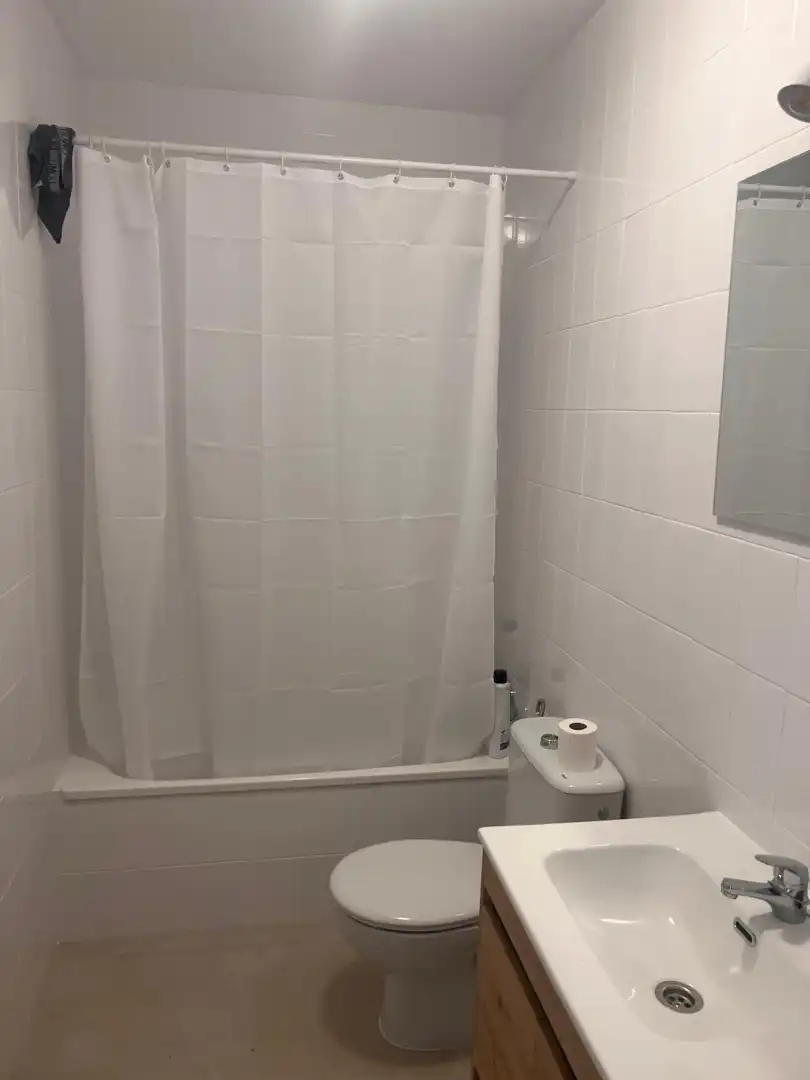 Baño de Apartamento de alquiler en Ronda con Amueblado