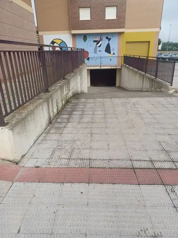 Parkplatz zum Verkauf in Calle Cuatro Caminos 1, imagen 5