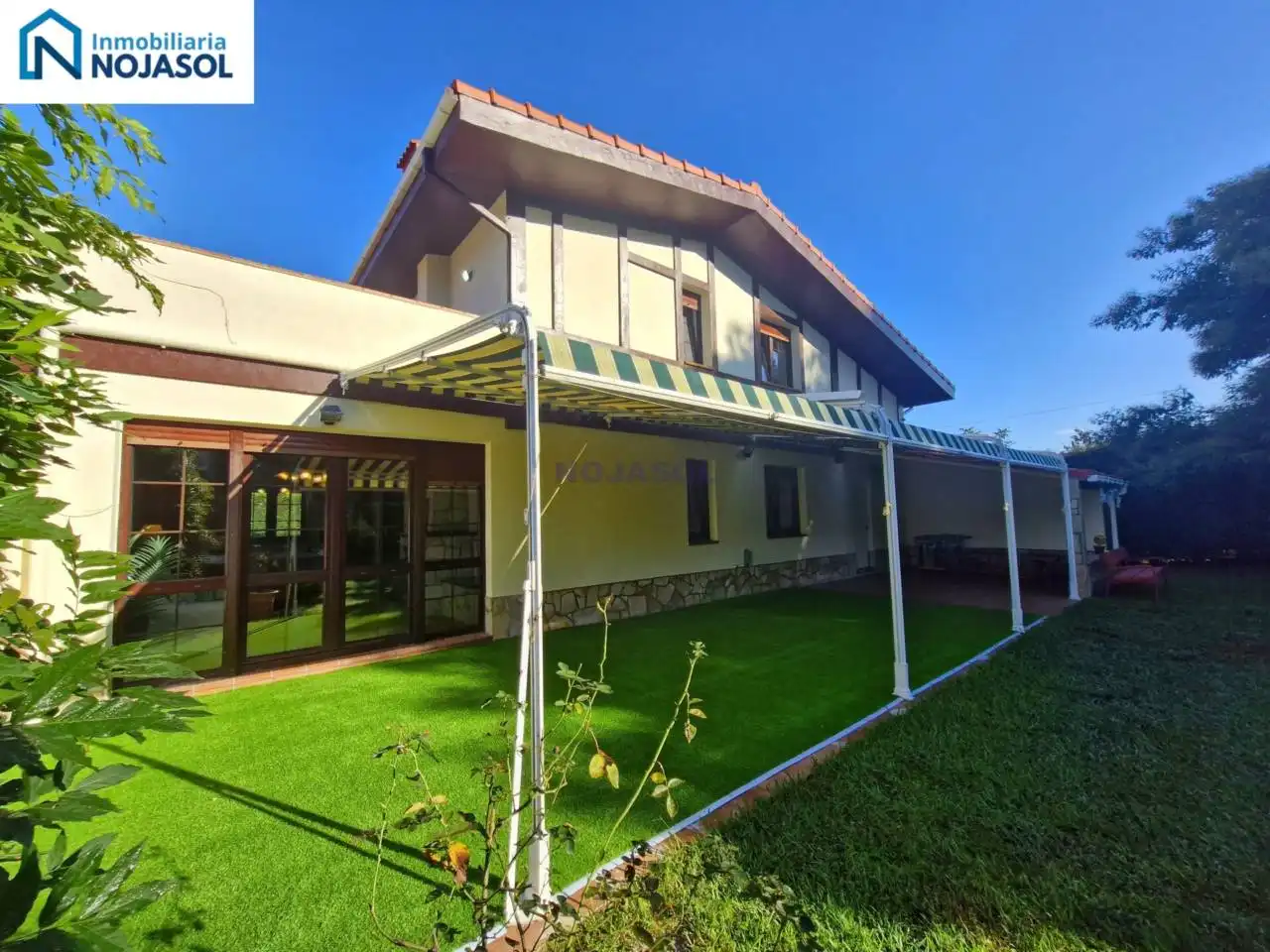 Terraza de Casa o chalet en venta en Meruelo, Cantabria