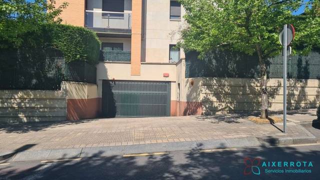 Garaje en Venta en Ormatzabekoa Kalea en Santa María de Getxo