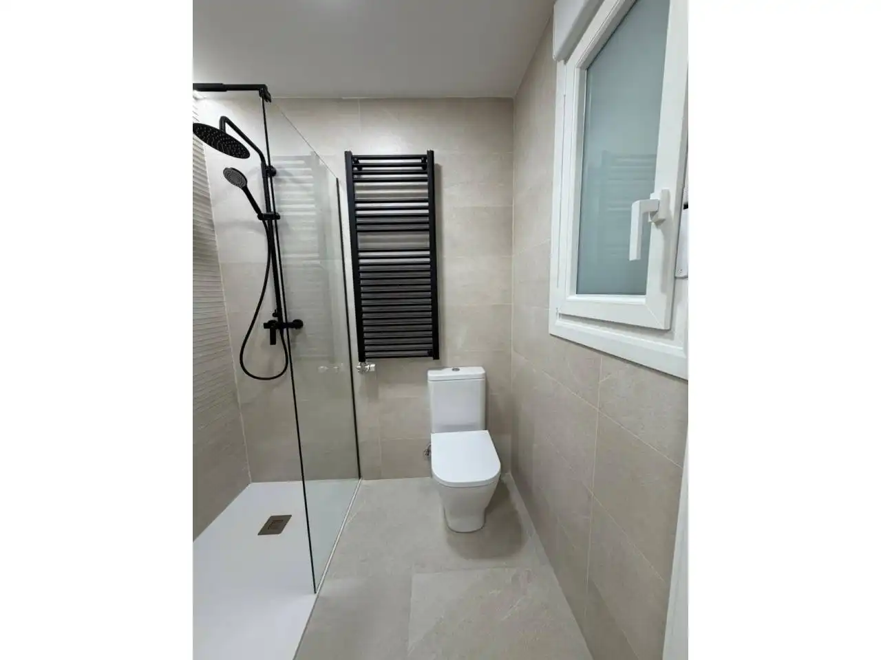 Baño de Apartamento en venta en  Logroño con Calefacción