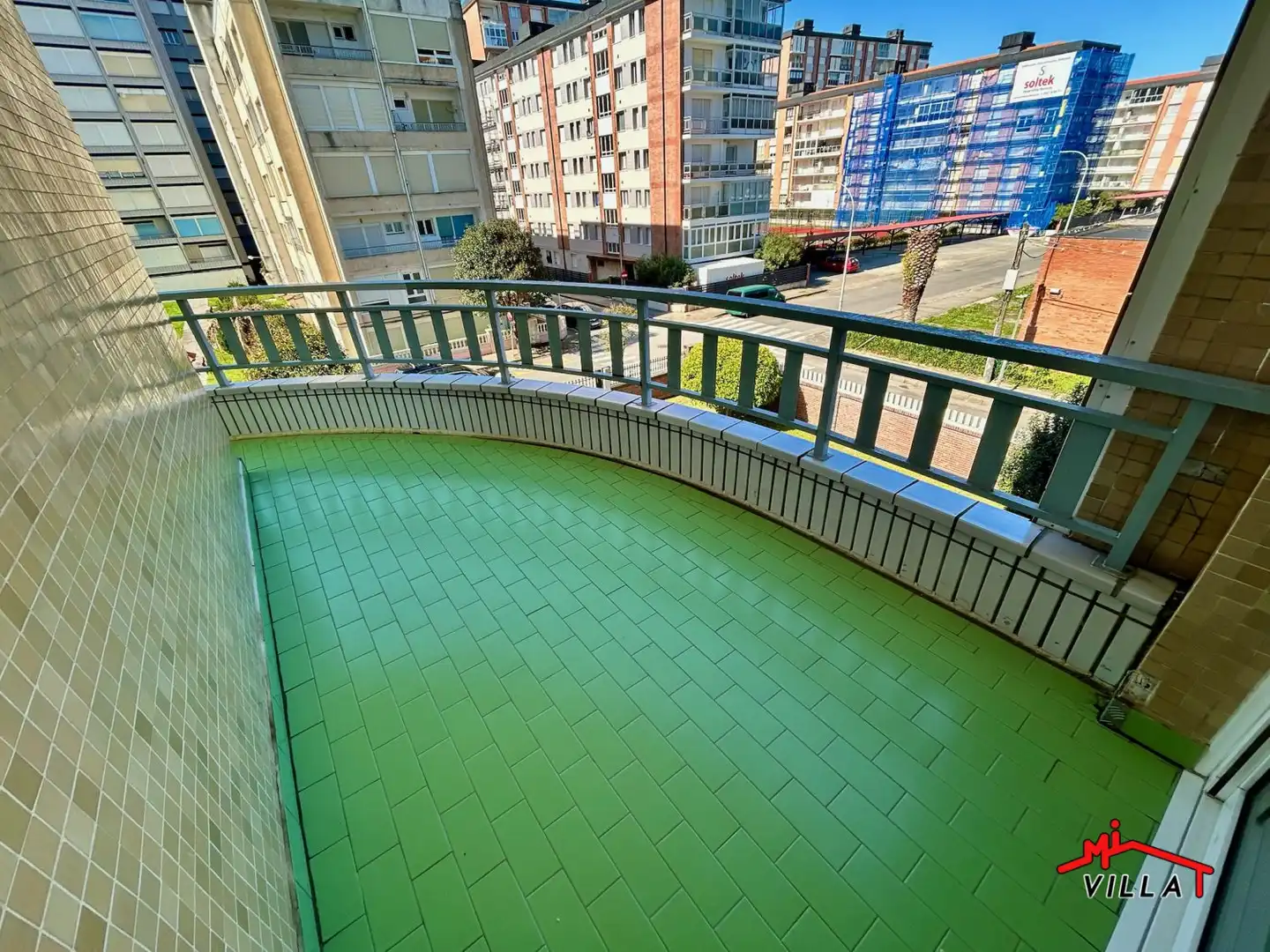 Terraza de Piso en venta en Laredo con Calefacción, Terraza y Amueblado