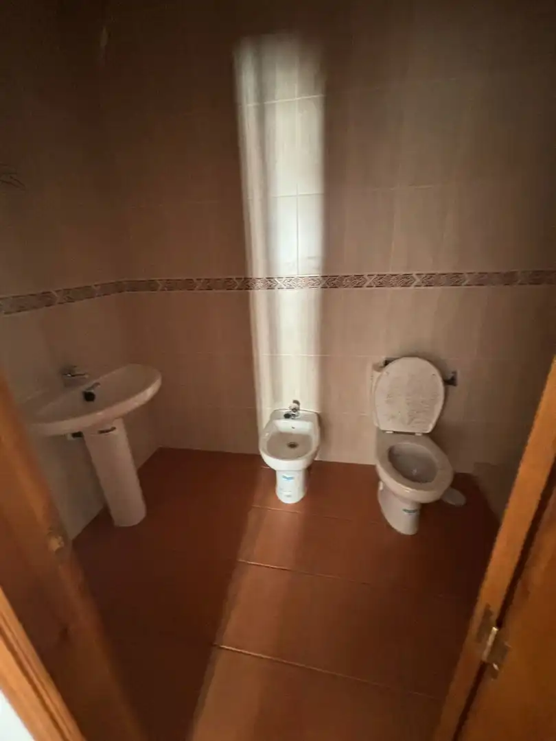 Baño de Apartamento en venta en Villaluenga del Rosario con Balcón