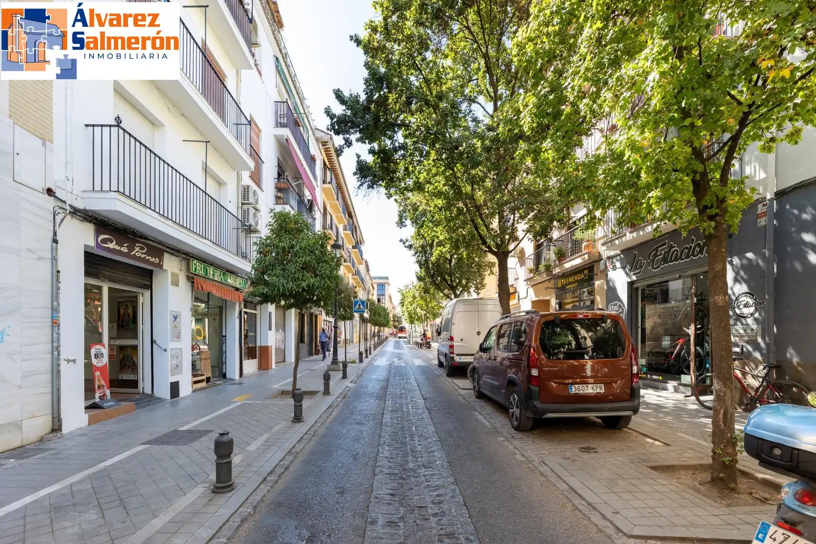 Vista exterior de Piso en venta en Granada con Aire acondicionado, Calefacción y Terraza