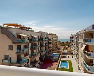Vista exterior de Àtic en venda en Moncofa amb Aire condicionat, Terrassa i Balcó