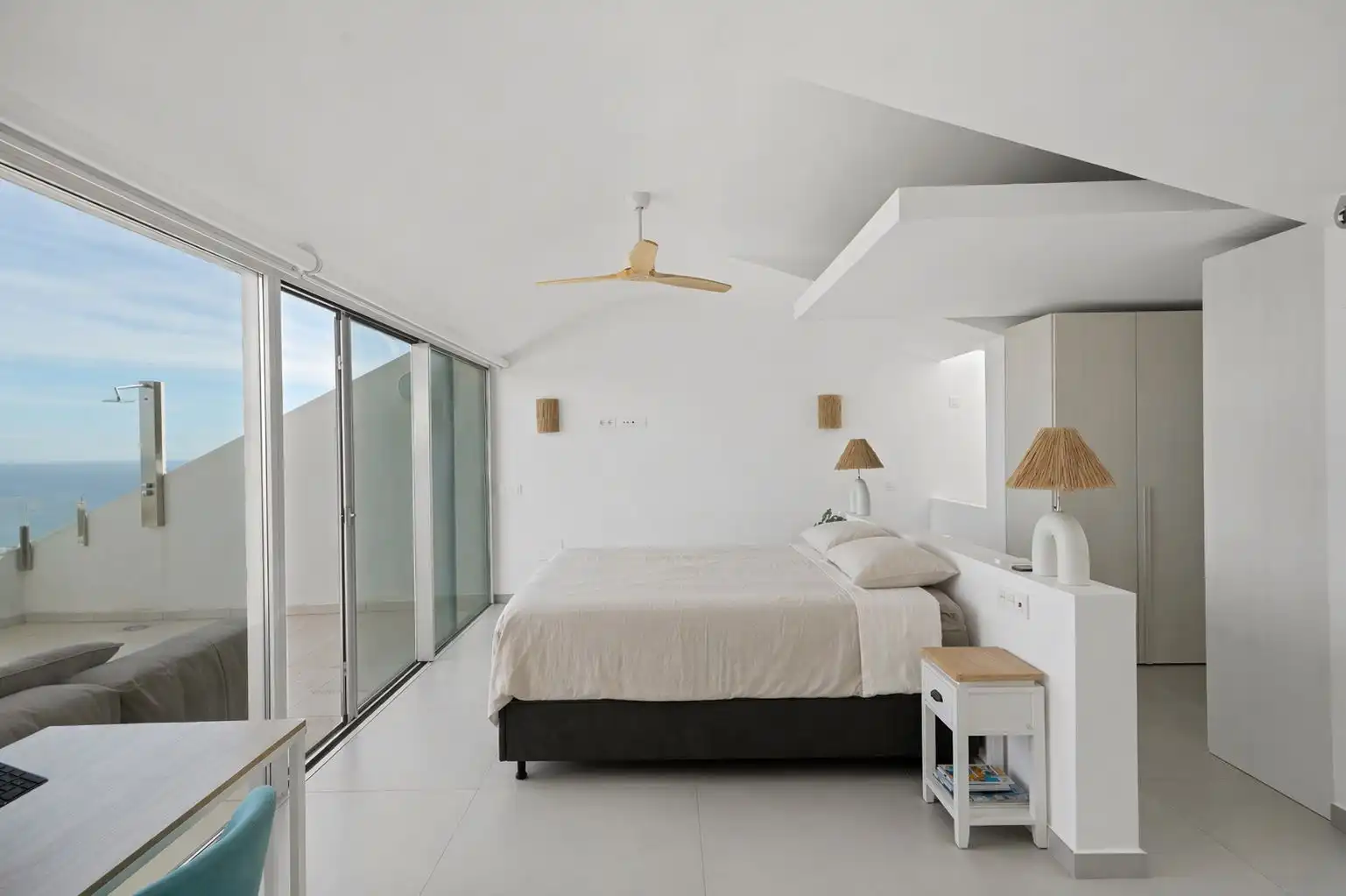 Habitación de Ático en venta en Benalmádena con Jardín privado, Alarma y Piscina comunitaria