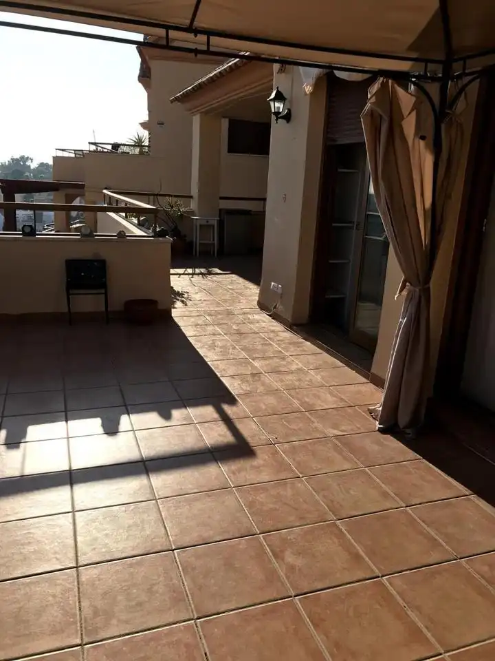 Terraza de Dúplex de alquiler en Benalmádena con Aire acondicionado y Terraza