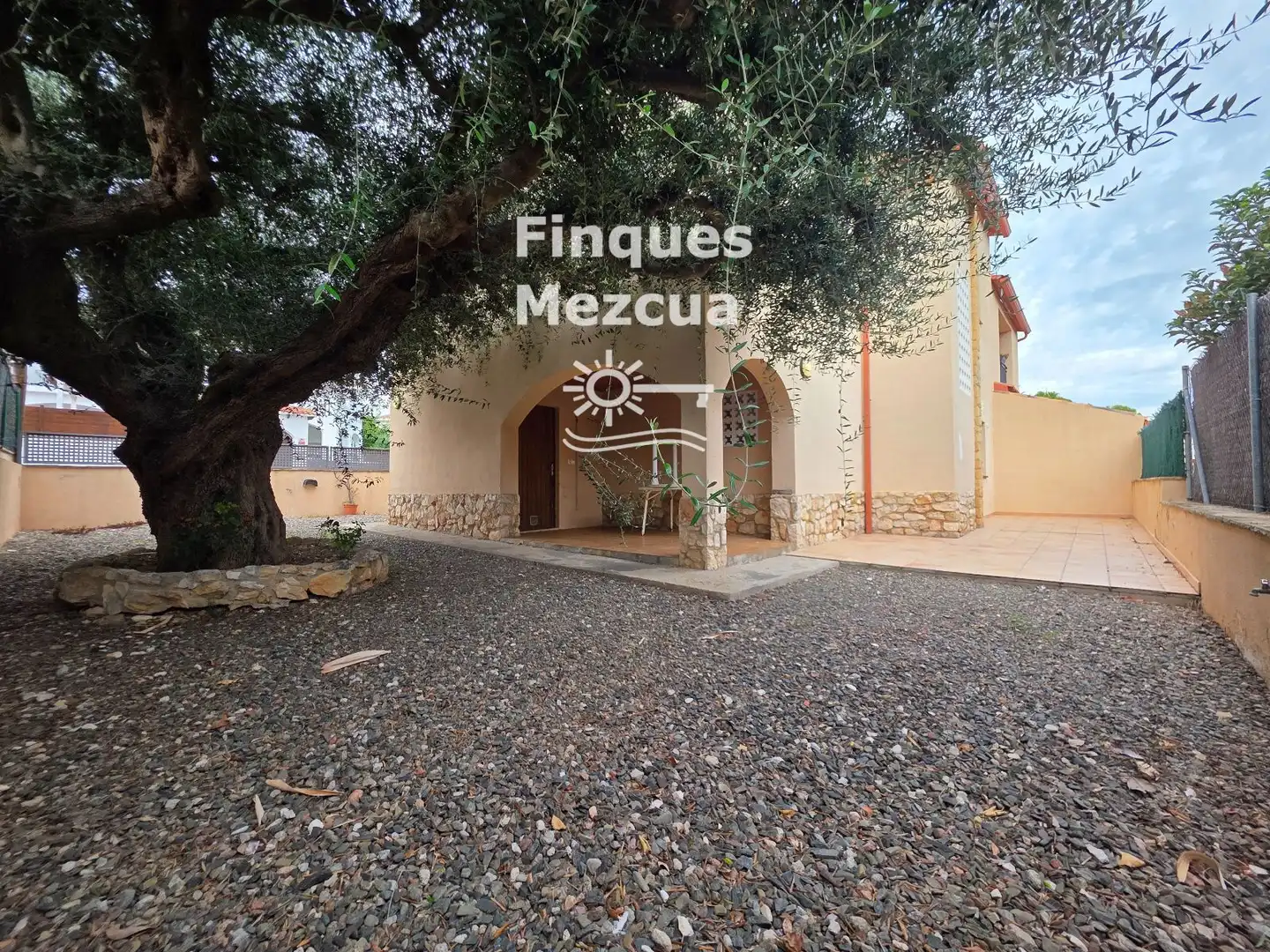 Casa adosada en venta en Els Munts