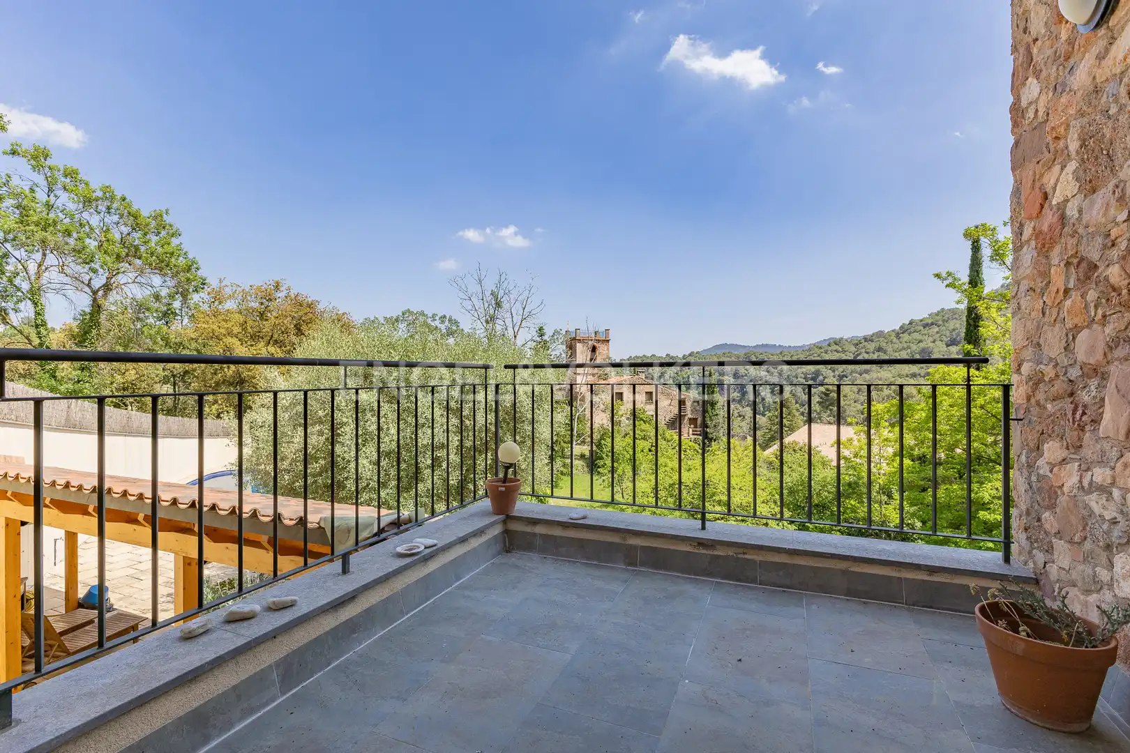 Terraza de Finca rústica en venta en Gallifa con Aire acondicionado, Calefacción y Jardín privado